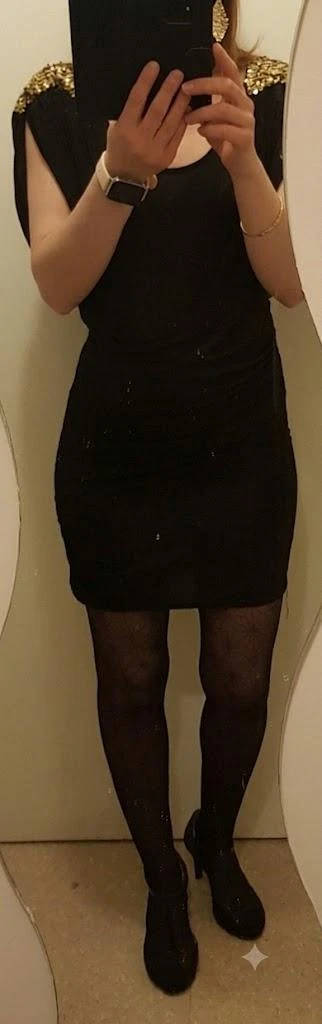 Vestido de festa preto com paetês dourados – photo 3